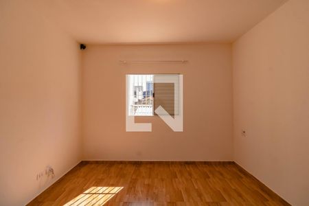 Quarto 1 de casa para alugar com 2 quartos, 135m² em Mirandópolis, São Paulo