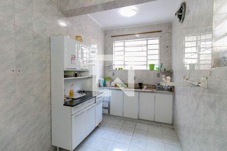 Casa à venda com 567m², 4 quartos e 4 vagas Casa à venda com 567m², 4 quartos e 4 vagasCozinha