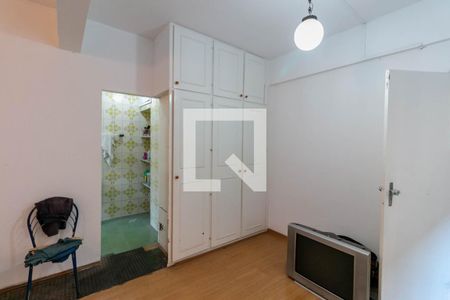 Casa à venda com 567m², 4 quartos e 4 vagas Casa à venda com 567m², 4 quartos e 4 vagasQuarto Suíte