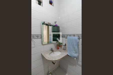 Casa à venda com 567m², 4 quartos e 4 vagas Casa à venda com 567m², 4 quartos e 4 vagasBanheiro Social