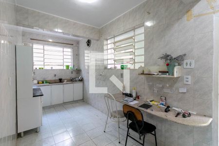 Casa à venda com 567m², 4 quartos e 4 vagas Casa à venda com 567m², 4 quartos e 4 vagasCozinha