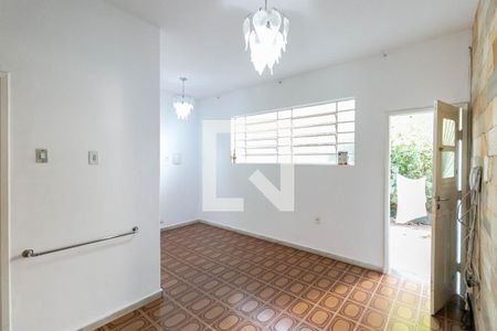 Casa à venda com 567m², 4 quartos e 4 vagas Casa à venda com 567m², 4 quartos e 4 vagasCopa