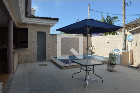 Casa de condomínio para alugar com 240m², 4 quartos e 3 vagasÁrea Externa