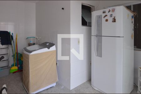 Casa de condomínio para alugar com 240m², 4 quartos e 3 vagasCozinha