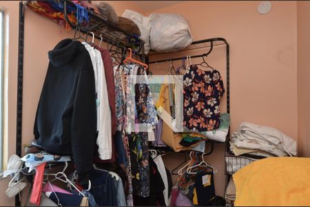 Casa de condomínio para alugar com 240m², 4 quartos e 3 vagasSuíte 2 - Closet