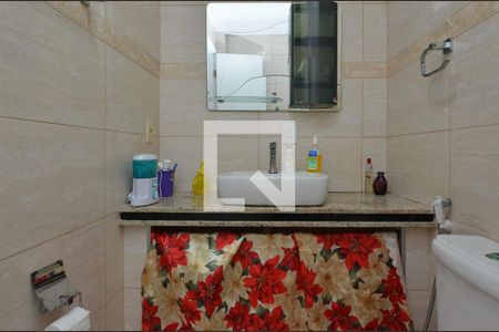 Casa de condomínio para alugar com 240m², 4 quartos e 3 vagasBanheiro da Suíte 4