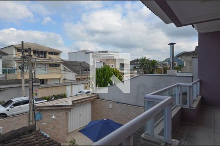 Casa de condomínio para alugar com 240m², 4 quartos e 3 vagasVaranda da Suíte 1