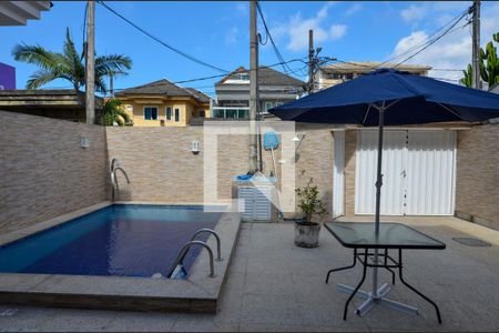 Casa de condomínio para alugar com 240m², 4 quartos e 3 vagasÁrea Externa