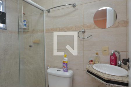 Casa de condomínio para alugar com 240m², 4 quartos e 3 vagasBanheiro da Suíte 3