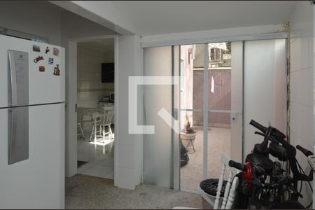 Casa de condomínio para alugar com 240m², 4 quartos e 3 vagasÁrea de Serviço