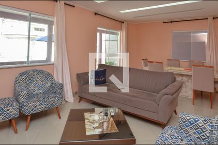 Sala de casa de condomínio para alugar com 4 quartos, 240m² em Vargem Pequena, Rio de Janeiro