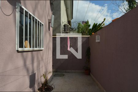 Casa de condomínio para alugar com 240m², 4 quartos e 3 vagasÁrea de Serviço