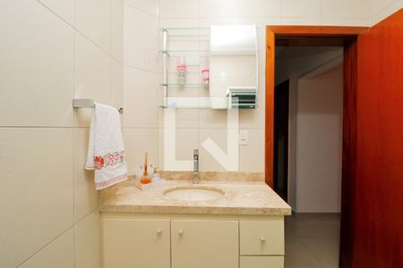 Casa para alugar com 220m², 3 quartos e 4 vagasBanheiro Social