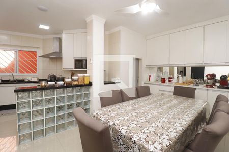 Casa para alugar com 220m², 3 quartos e 4 vagasCopa