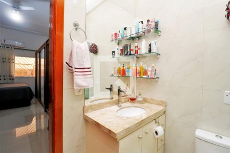 Casa para alugar com 220m², 3 quartos e 4 vagasBanheiro da Suíte