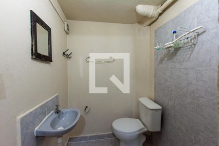 Banheiro de kitnet/studio para alugar com 1 quarto, 25m² em Vila Clementino, São Paulo