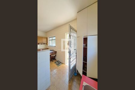 Casa à venda com 90m², 4 quartos e 2 vagas Casa à venda com 90m², 4 quartos e 2 vagasÁrea de Serviço