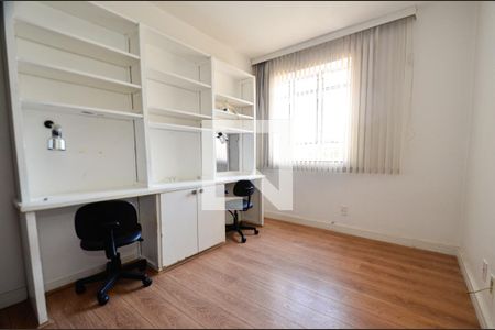 Quarto 1 de apartamento para alugar com 3 quartos, 120m² em Sion, Belo Horizonte