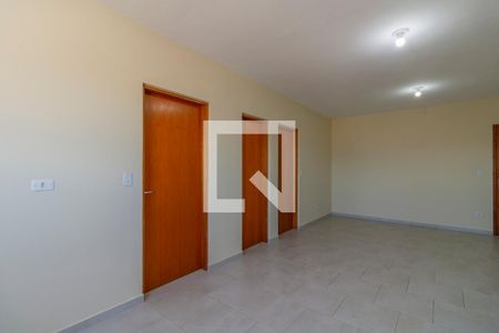 Sala  de kitnet/studio para alugar com 2 quartos, 80m² em Vila Zat, São Paulo