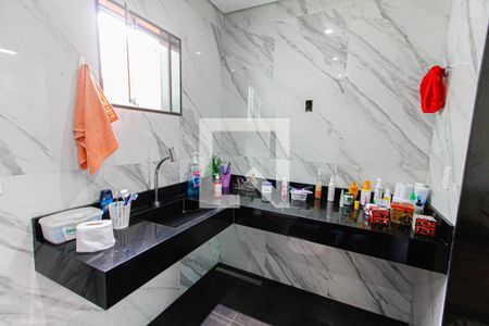 Casa à venda com 258m², 3 quartos e 4 vagas Casa à venda com 258m², 3 quartos e 4 vagasBanheiro da Suíte