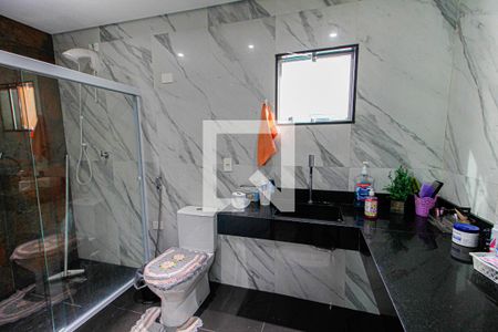 Casa à venda com 258m², 3 quartos e 4 vagas Casa à venda com 258m², 3 quartos e 4 vagasBanheiro da Suíte