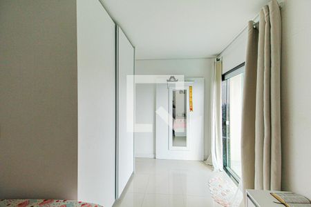 Casa à venda com 258m², 3 quartos e 4 vagas Casa à venda com 258m², 3 quartos e 4 vagasQuarto 3