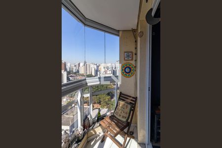 Varanda de apartamento à venda com 2 quartos, 60m² em Vila Olímpia, São Paulo