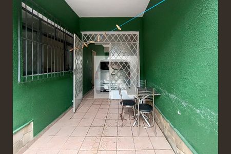Casa à venda com 186m², 3 quartos e 6 vagas Casa à venda com 186m², 3 quartos e 6 vagasGaragem
