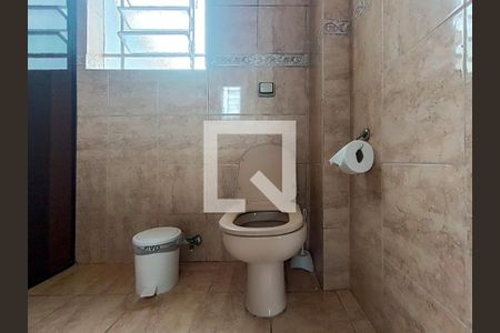 Casa à venda com 186m², 3 quartos e 6 vagas Casa à venda com 186m², 3 quartos e 6 vagasBanheiro Social