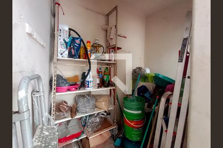 Casa à venda com 186m², 3 quartos e 6 vagas Casa à venda com 186m², 3 quartos e 6 vagasÁrea de Serviço - Depósito