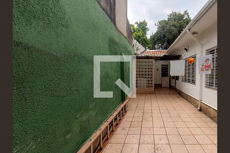 Casa à venda com 186m², 3 quartos e 6 vagas Casa à venda com 186m², 3 quartos e 6 vagasGaragem