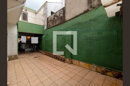 Casa à venda com 186m², 3 quartos e 6 vagas Casa à venda com 186m², 3 quartos e 6 vagasGaragem