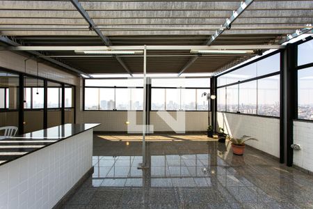 Apartamento à venda com 250m², 3 quartos e 2 vagasSalão