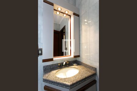 Apartamento à venda com 250m², 3 quartos e 2 vagasBanheiro Social