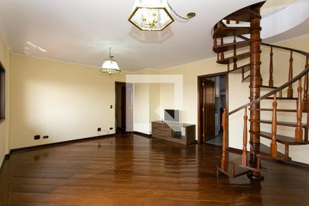 Apartamento à venda com 250m², 3 quartos e 2 vagasSala