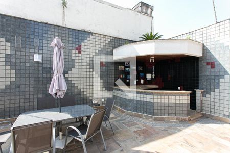 Apartamento à venda com 250m², 3 quartos e 2 vagasÁrea comum - Piscina