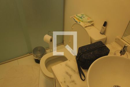 Banheiro de apartamento à venda com 2 quartos, 70m² em Jardim Cidália, São Paulo