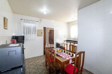 Casa de condomínio para alugar com 238m², 3 quartos e 3 vagas Casa de condomínio para alugar com 238m², 3 quartos e 3 vagasCozinha