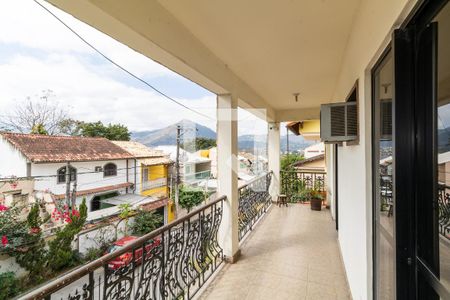 Casa de condomínio para alugar com 238m², 3 quartos e 3 vagas Casa de condomínio para alugar com 238m², 3 quartos e 3 vagasVaranda do Quarto 2
