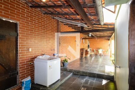 Casa de condomínio para alugar com 238m², 3 quartos e 3 vagas Casa de condomínio para alugar com 238m², 3 quartos e 3 vagasQuintal