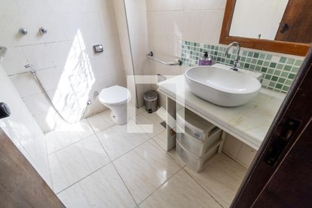 Casa de condomínio para alugar com 238m², 3 quartos e 3 vagas Casa de condomínio para alugar com 238m², 3 quartos e 3 vagasBanheiro Social