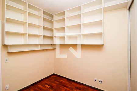 Quarto 1 de apartamento para alugar com 3 quartos, 96m² em Nova Suíssa, Belo Horizonte