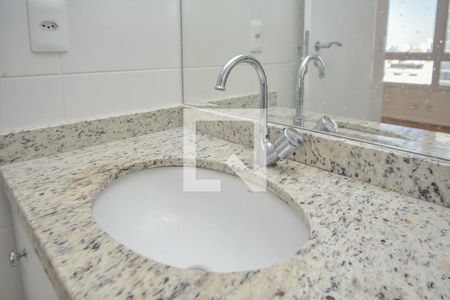 Banheiro de kitnet/studio para alugar com 1 quarto, 25m² em Centro, São Paulo