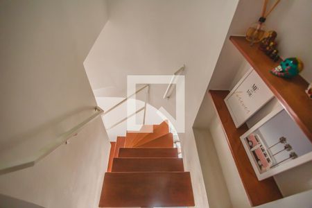 Escadas de apartamento à venda com 2 quartos, 60m² em Mirandópolis, São Paulo