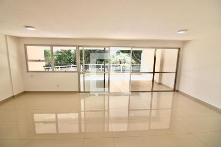 Sala de apartamento para alugar com 3 quartos, 200m² em Recreio dos Bandeirantes, Rio de Janeiro