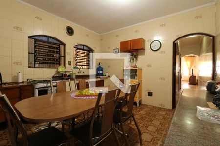 Casa à venda com 100m², 4 quartos e 2 vagasCozinha