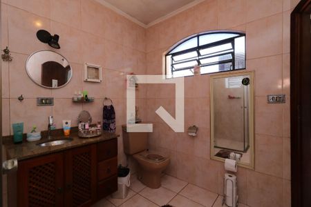 Casa à venda com 100m², 4 quartos e 2 vagasBanheiro da Suite