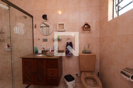 Casa à venda com 100m², 4 quartos e 2 vagasBanheiro da Suite