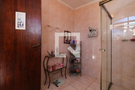 Casa à venda com 100m², 4 quartos e 2 vagasBanheiro da Suite