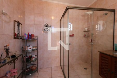 Casa à venda com 100m², 4 quartos e 2 vagasBanheiro da Suite